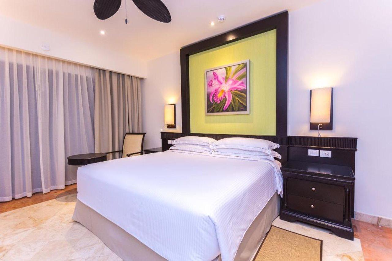 מלון פלאייה דל כרמן Occidental At Xcaret Destination מראה חיצוני תמונה A bedroom at the hotel