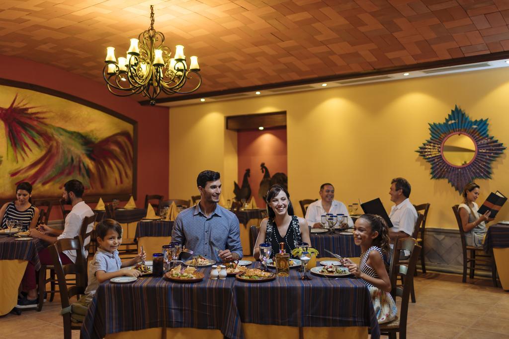 מלון פלאייה דל כרמן Occidental At Xcaret Destination מראה חיצוני תמונה A restaurant at the resort