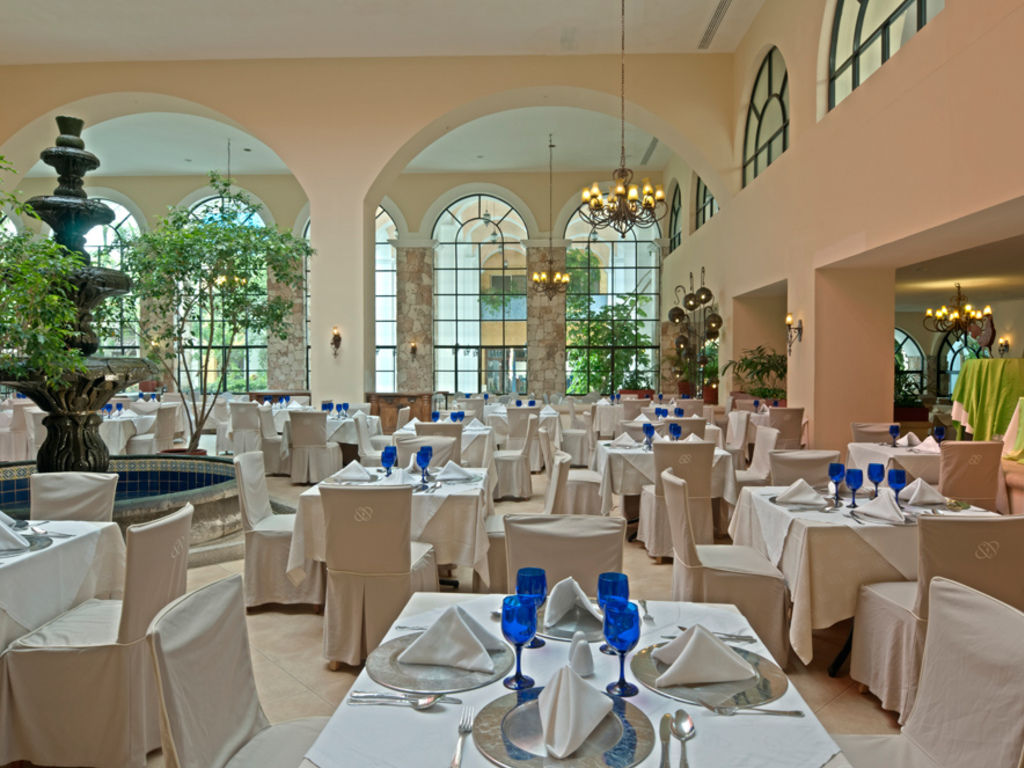 מלון פלאייה דל כרמן Occidental At Xcaret Destination מראה חיצוני תמונה The restaurant at the hotel